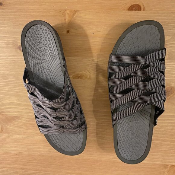 BareTraps Beverly 10M strappy sandal with 2" heel gray black. Wedge slide - Picture 2 of 6